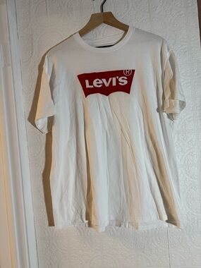 Levi's White Short-Sleeve Tee with Red Logo